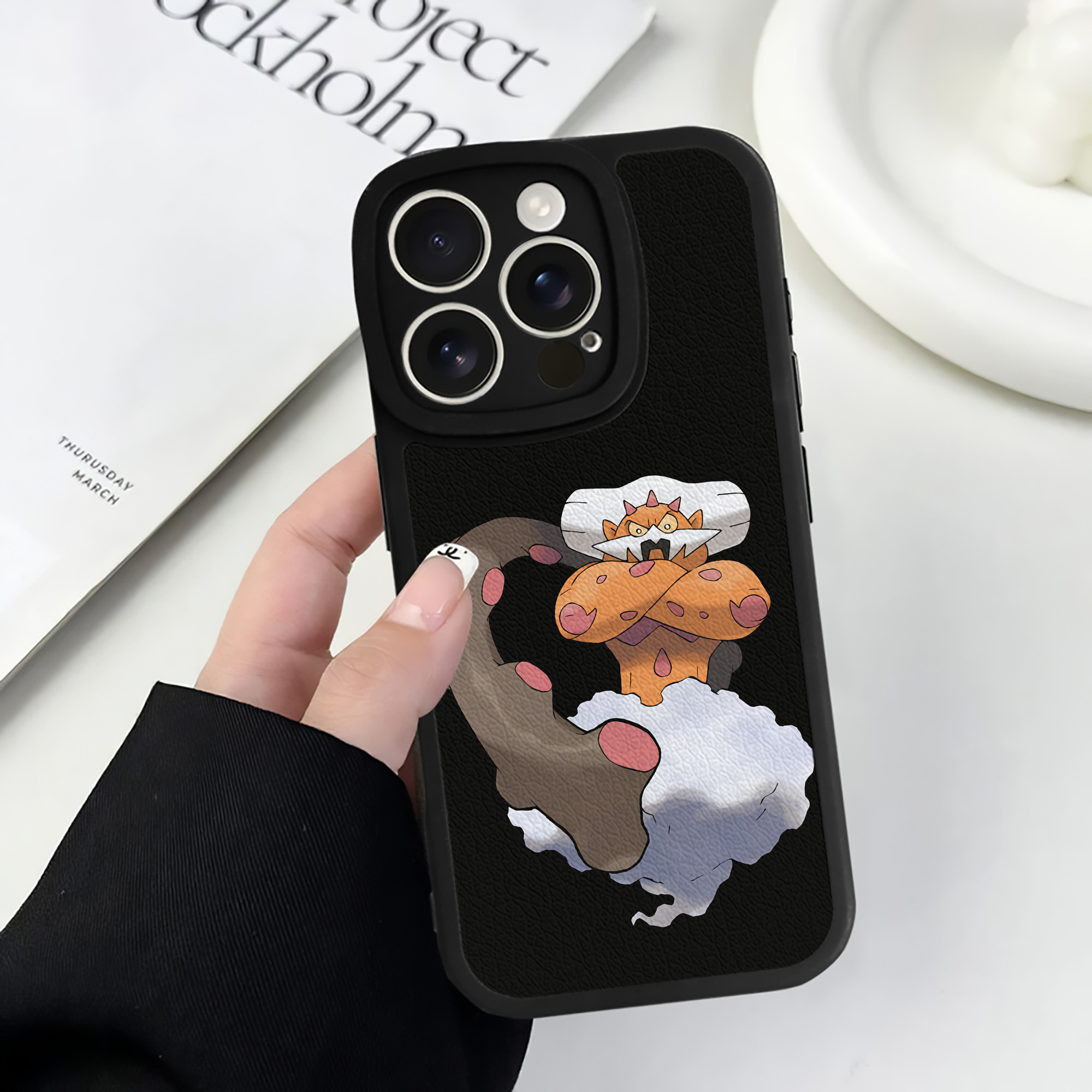 （画像用） ポケットモンスター Pokémon 【iPhone 16シリーズ対応】シリコンスマホケース（レザー調） 材質：シリコン